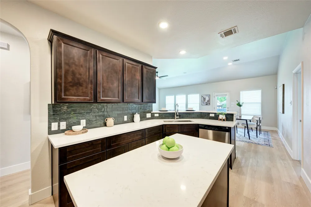 1704 Stonehaven Lane Round Rock, TX 78665