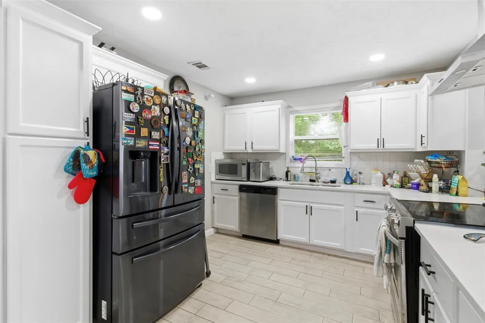 306 Center Street Pasadena, TX 77506