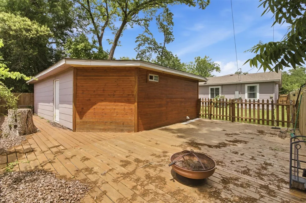 306 Center Street Pasadena, TX 77506
