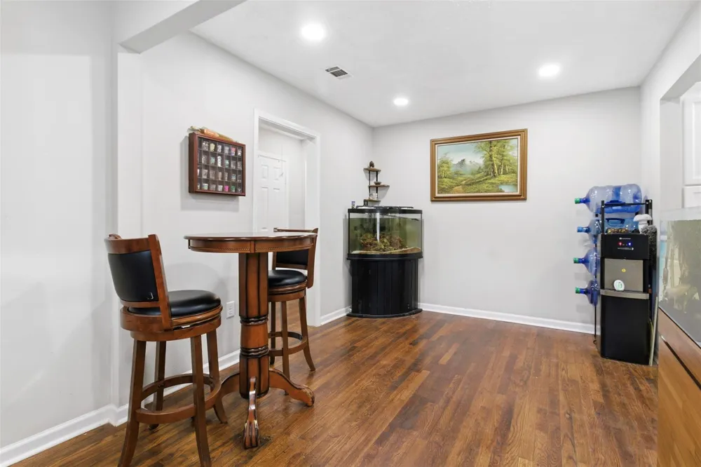 306 Center Street Pasadena, TX 77506