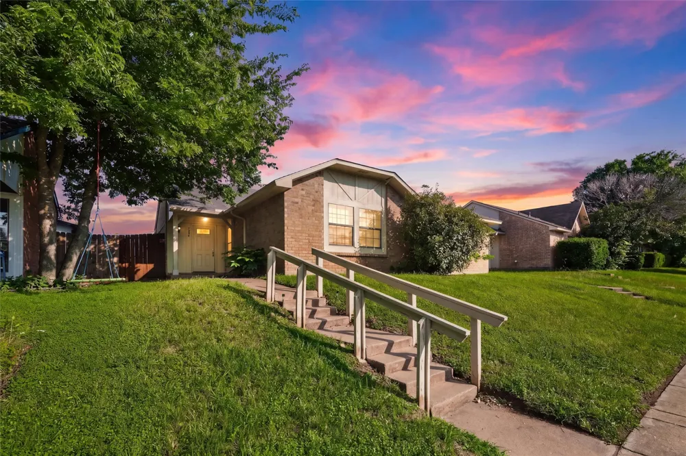 7254 Pineberry Road Dallas, TX 75249