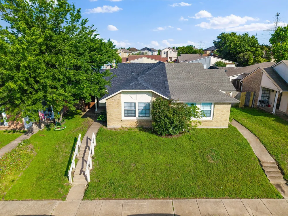 7254 Pineberry Road Dallas, TX 75249