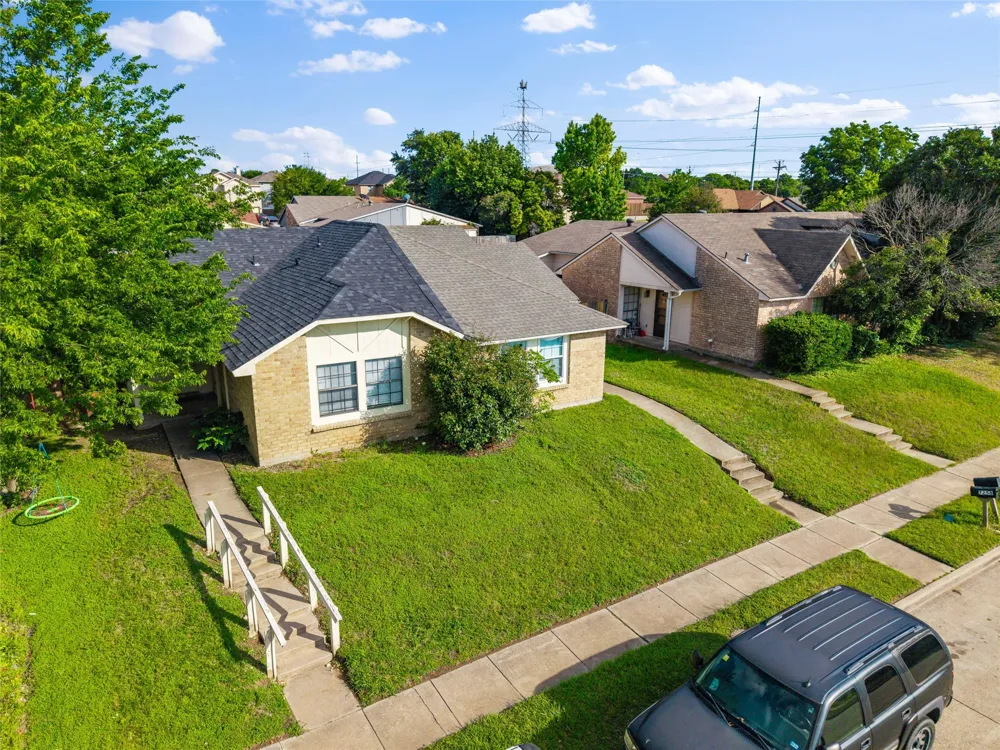 7254 Pineberry Road Dallas, TX 75249
