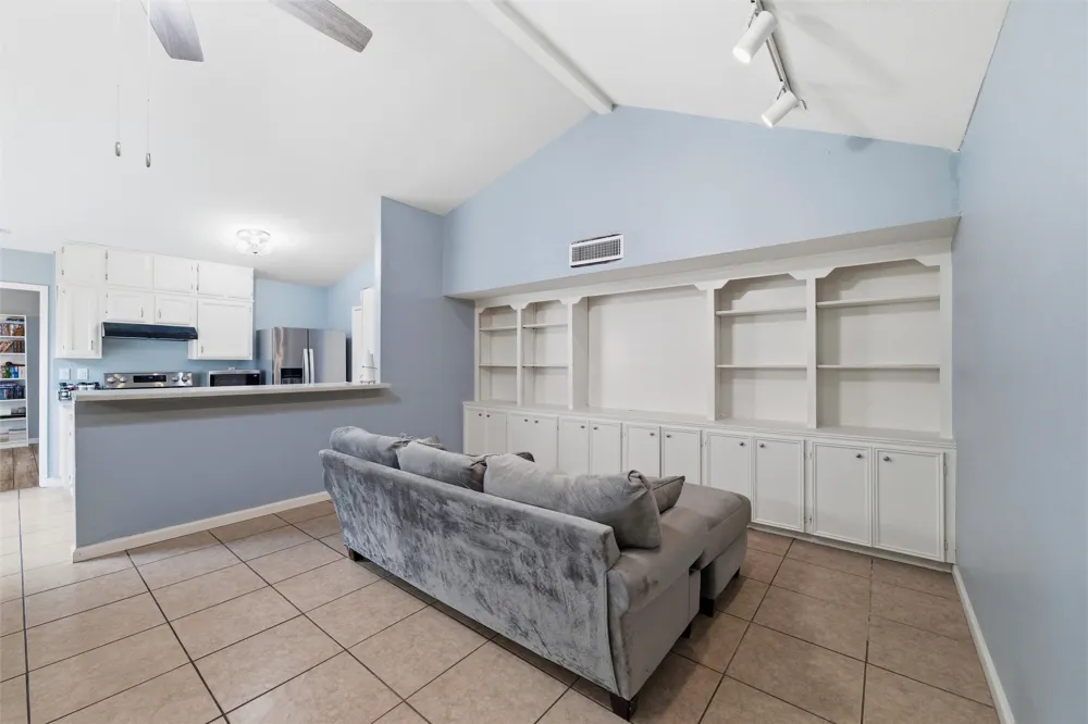 7254 Pineberry Road Dallas, TX 75249