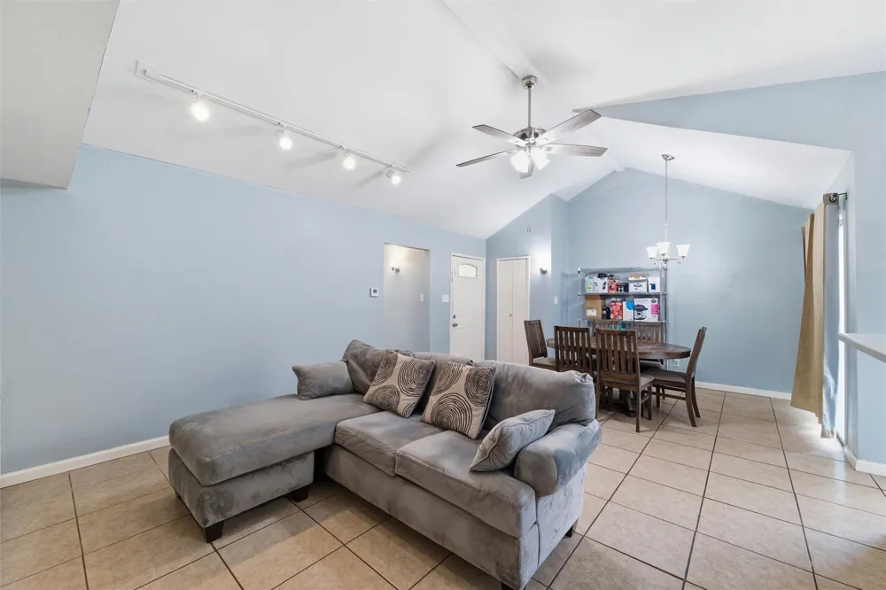 7254 Pineberry Road Dallas, TX 75249