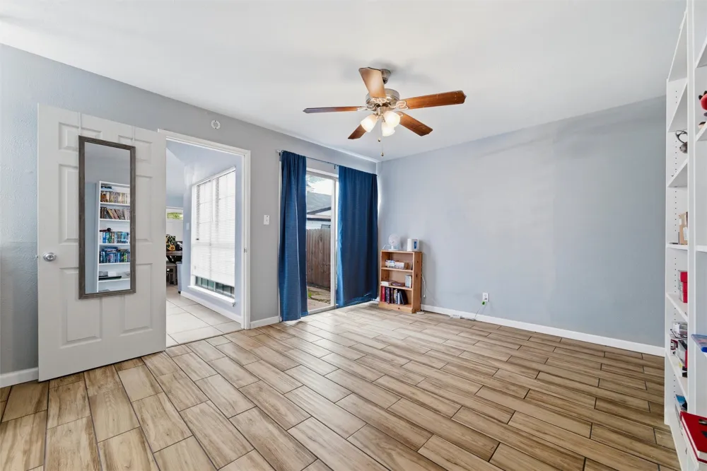 7254 Pineberry Road Dallas, TX 75249