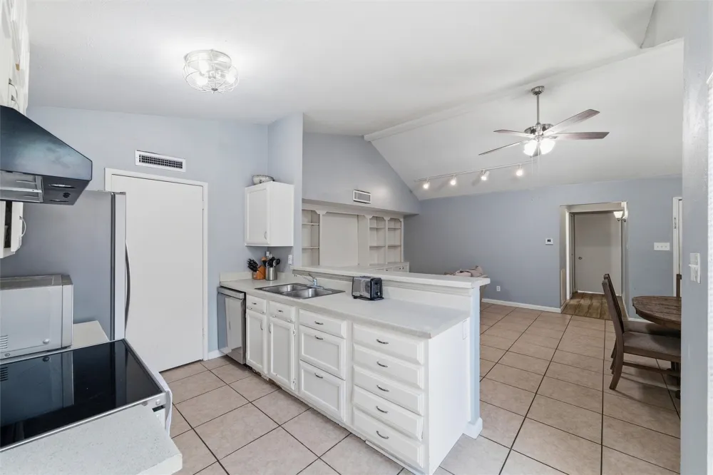 7254 Pineberry Road Dallas, TX 75249