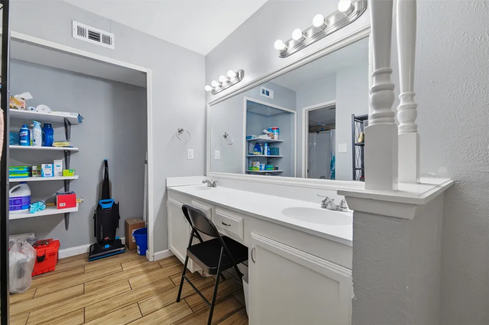 7254 Pineberry Road Dallas, TX 75249