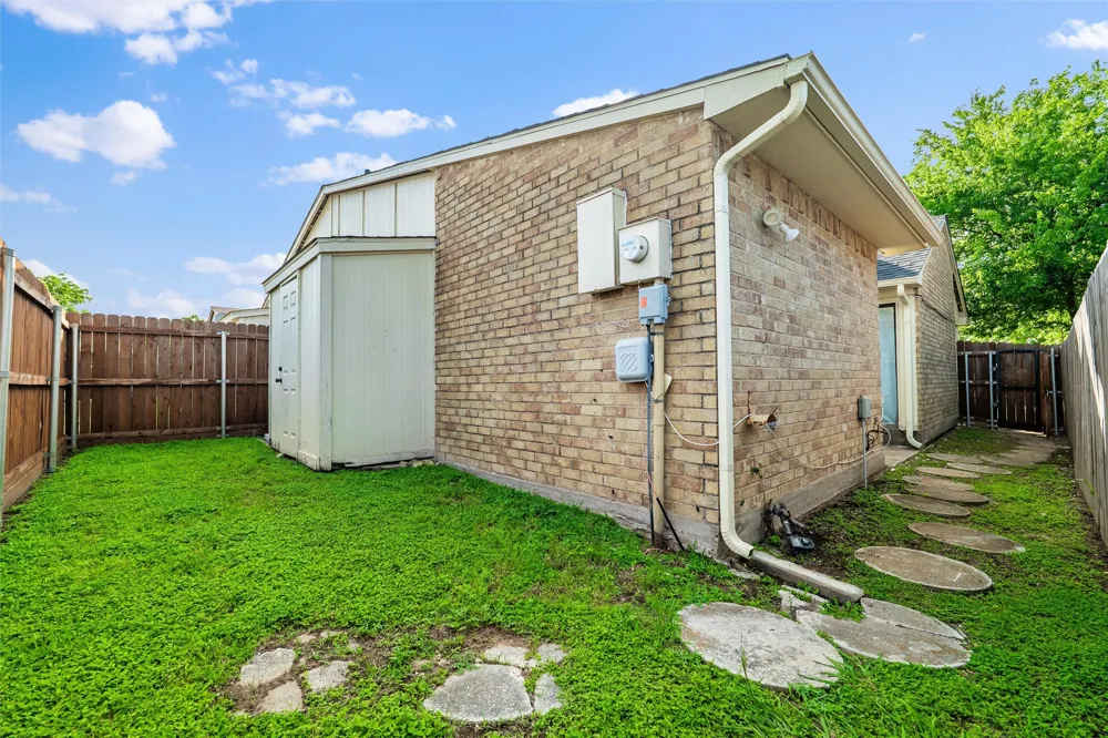 7254 Pineberry Road Dallas, TX 75249