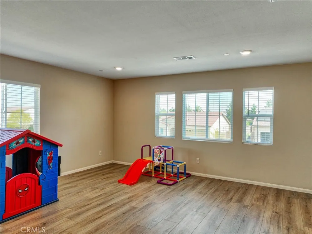 13206 Sierra Moreno Way Victorville, CA 92394