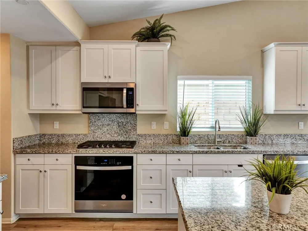 13206 Sierra Moreno Way Victorville, CA 92394