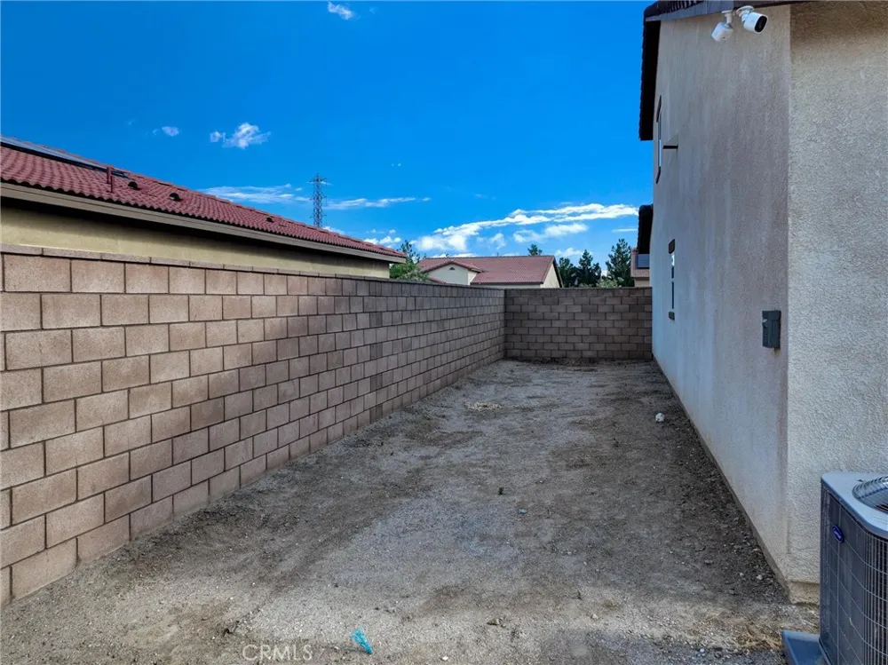 13206 Sierra Moreno Way Victorville, CA 92394