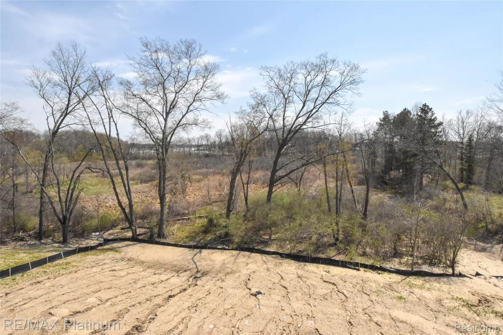 4570 Stillmeadow Genoa Township, MI 48843