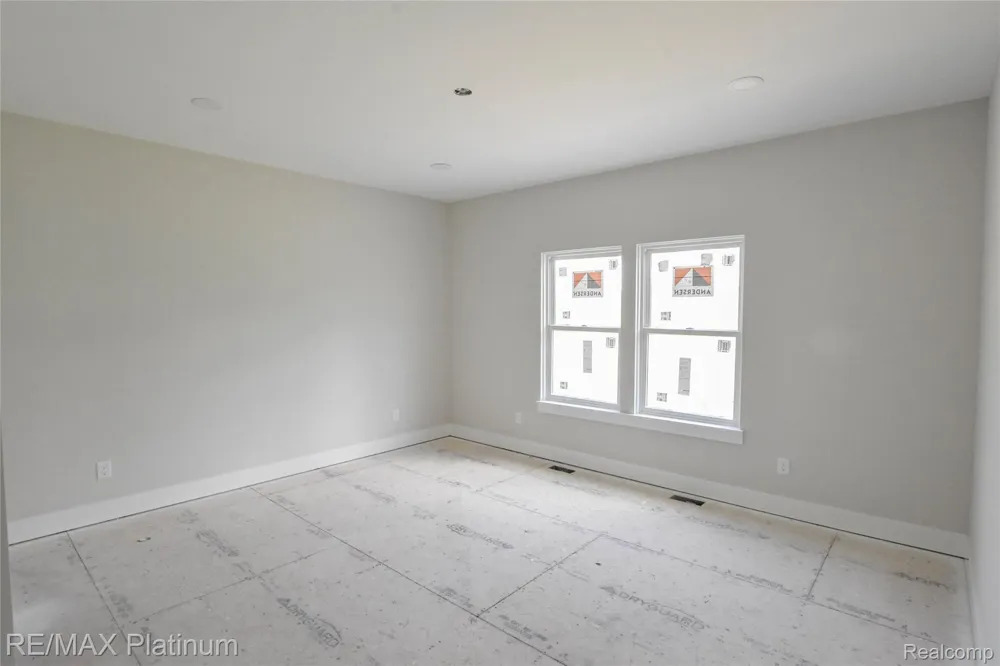 4570 Stillmeadow Genoa Township, MI 48843