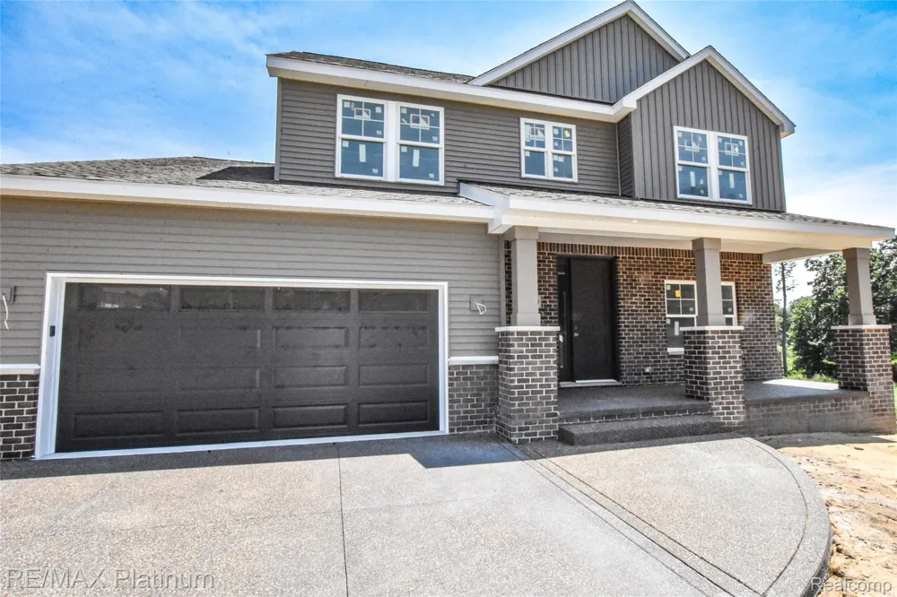 4570 Stillmeadow Genoa Township, MI 48843