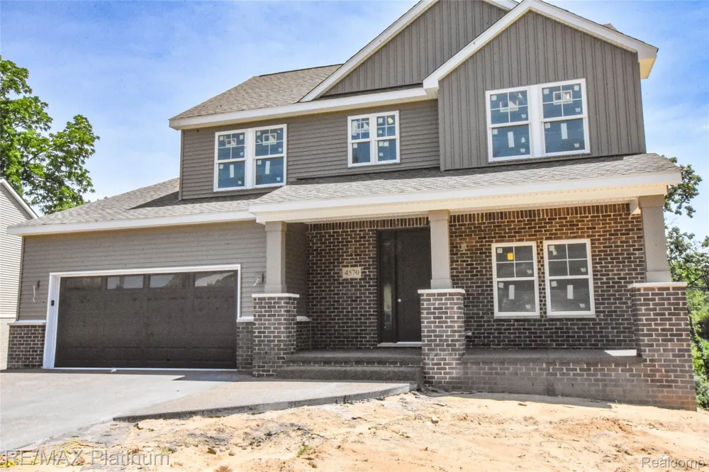 4570 Stillmeadow Genoa Township, MI 48843