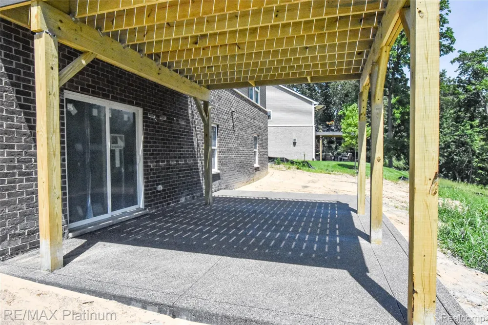 4570 Stillmeadow Genoa Township, MI 48843