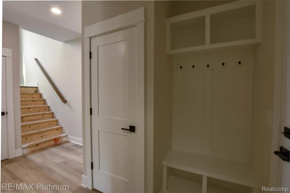 4570 Stillmeadow Genoa Township, MI 48843