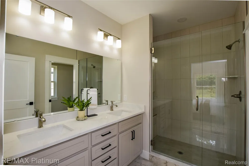 4570 Stillmeadow Genoa Township, MI 48843