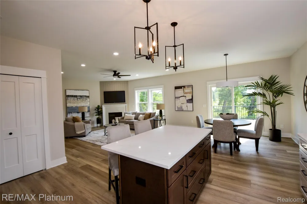 4570 Stillmeadow Genoa Township, MI 48843