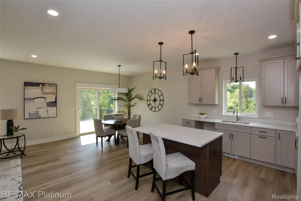 4570 Stillmeadow Genoa Township, MI 48843
