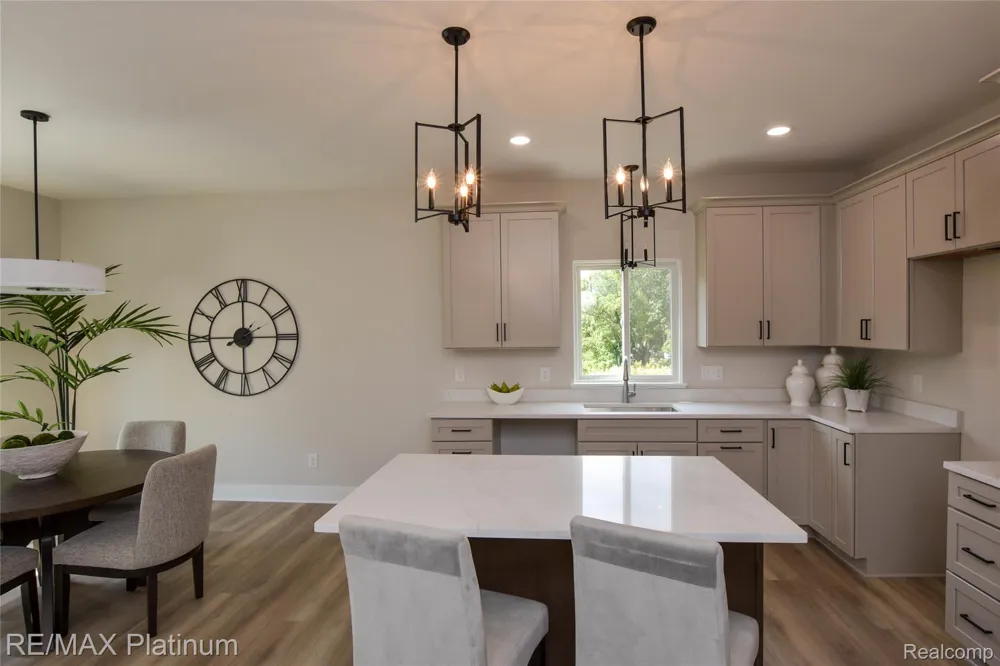 4570 Stillmeadow Genoa Township, MI 48843