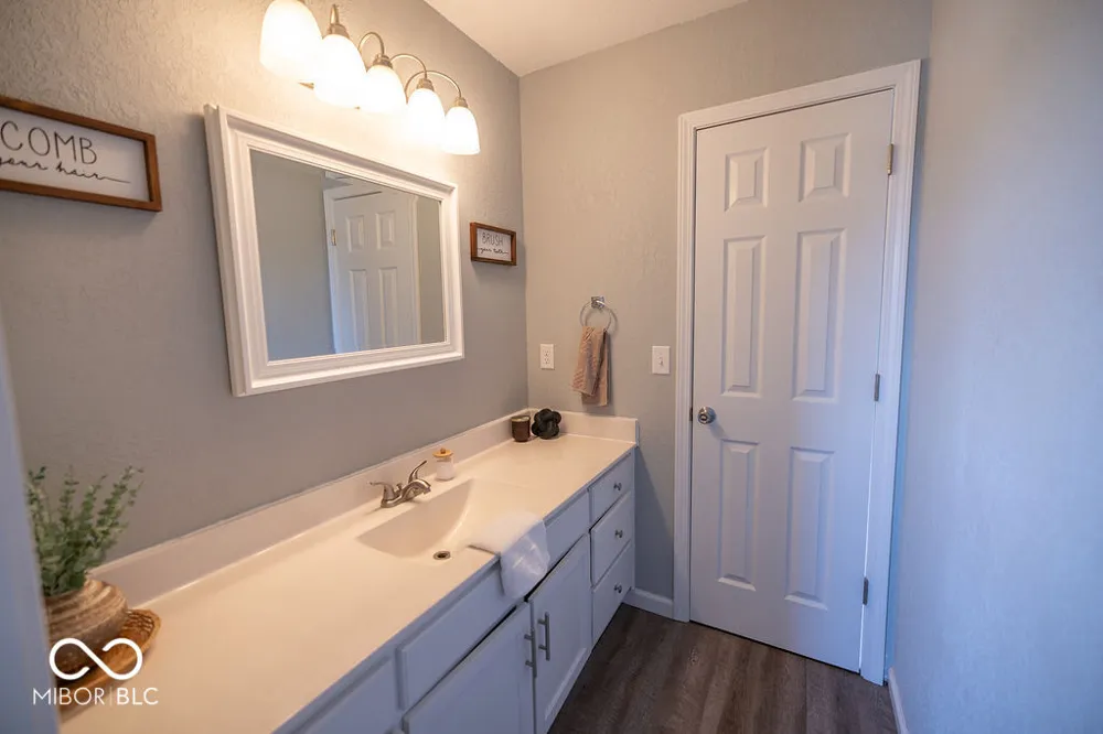 12 Vintage Circle Scottsburg, IN 47170