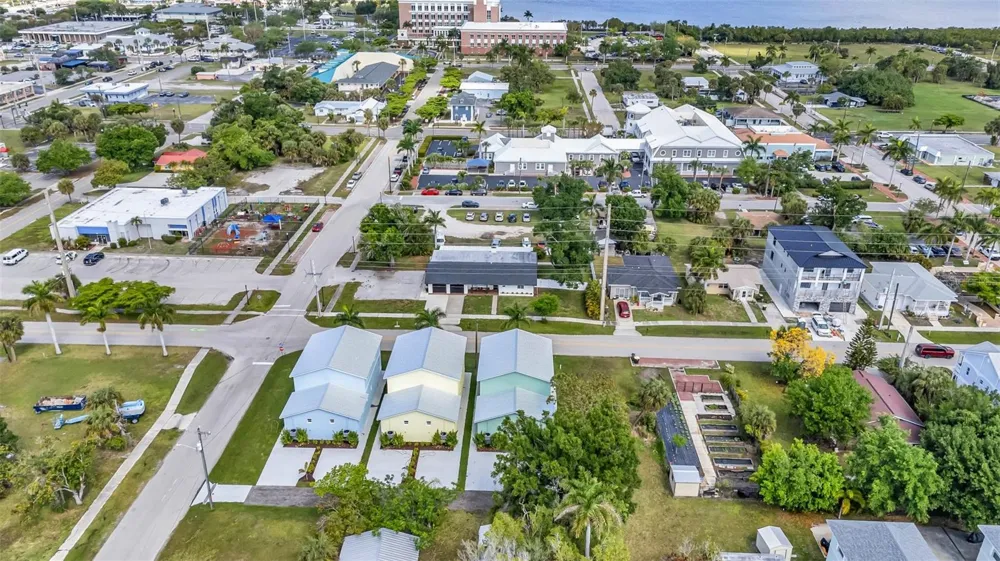 309 E VIRGINIA AVENUE Punta Gorda, FL 33950