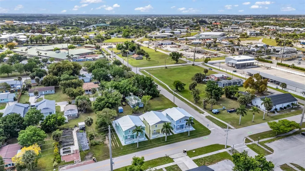 309 E VIRGINIA AVENUE Punta Gorda, FL 33950