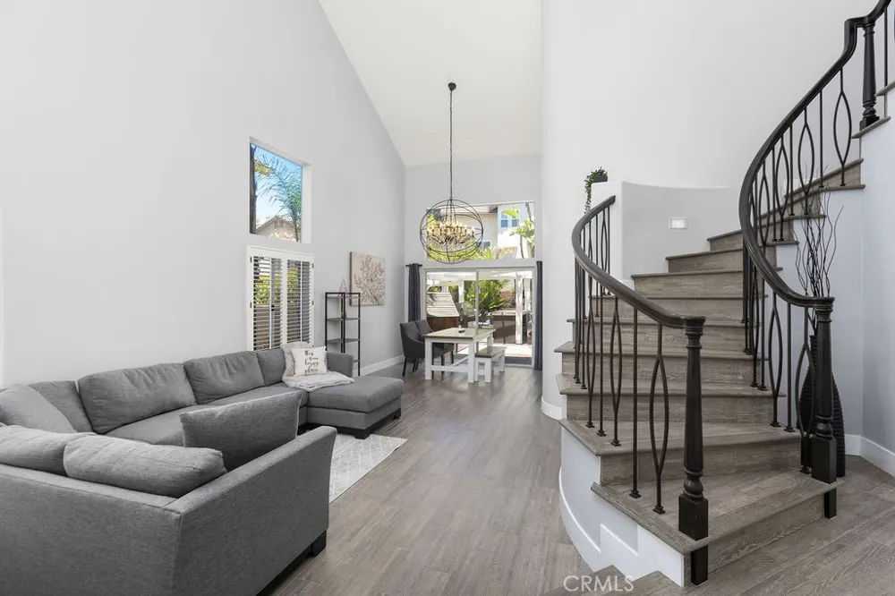 28581 Big Springs Lake Forest, CA 92679