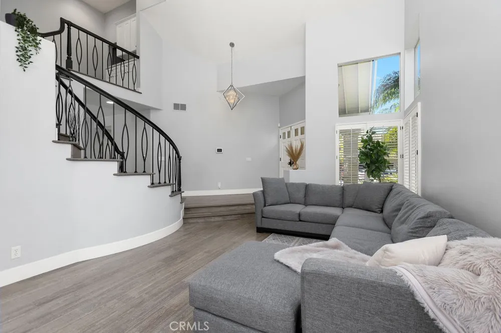 28581 Big Springs Lake Forest, CA 92679