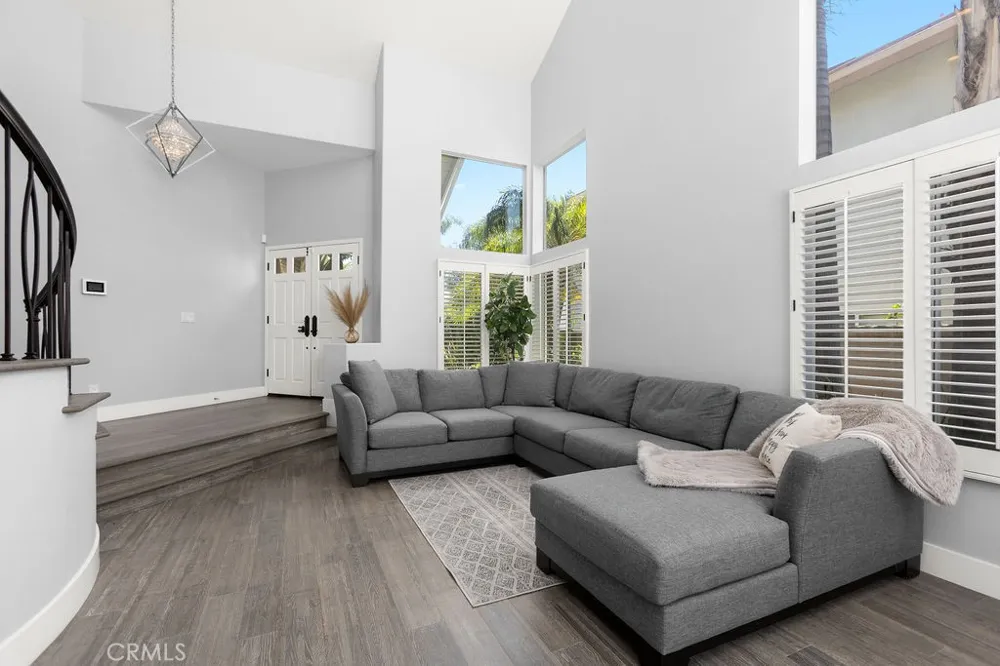 28581 Big Springs Lake Forest, CA 92679