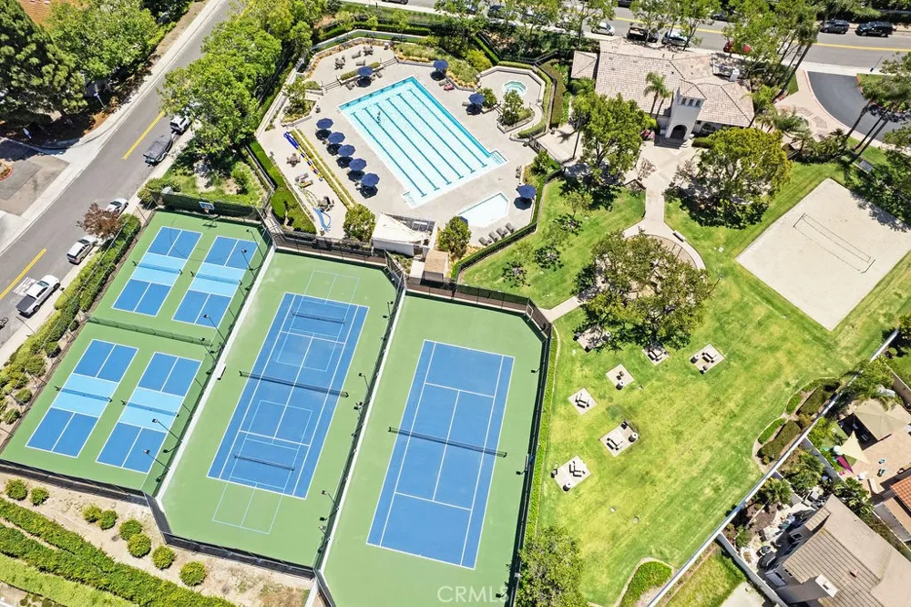 28581 Big Springs Lake Forest, CA 92679