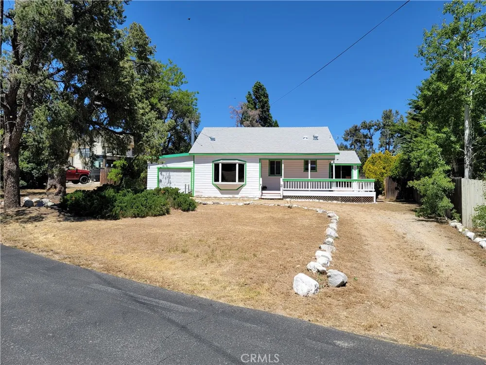 1004 Coldwater Frazier Park, CA 93225
