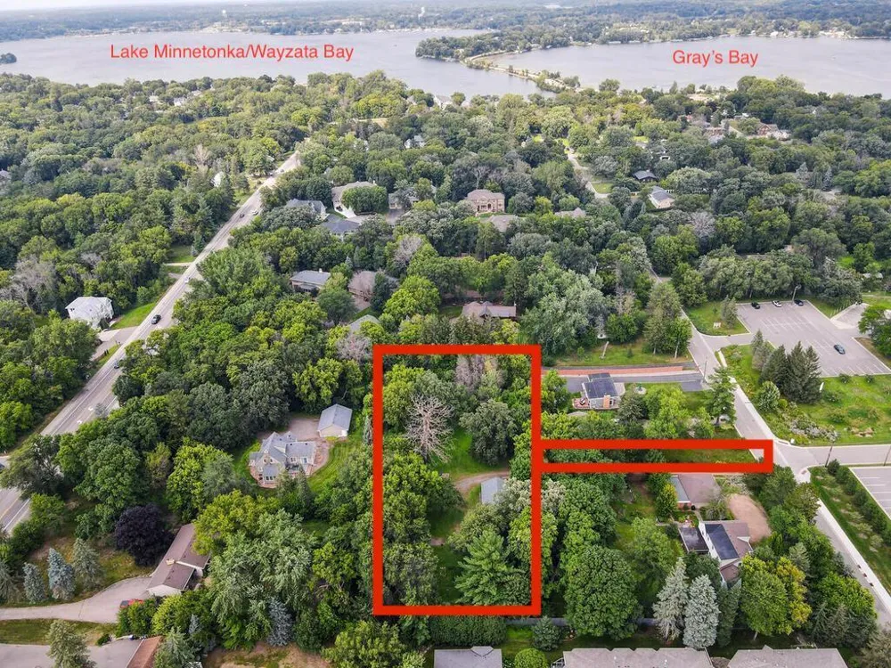 3214 Groveland School Road Minnetonka, MN 55391