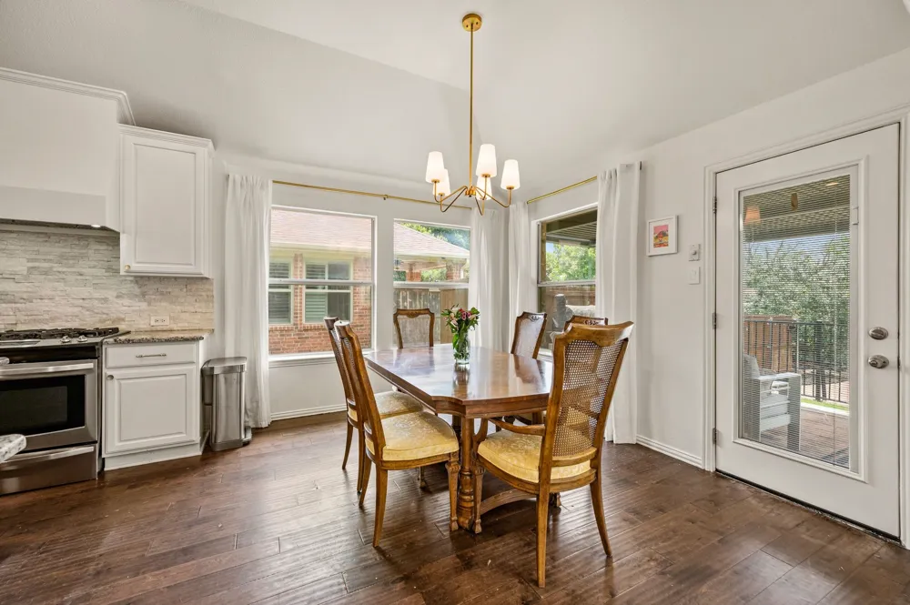 3513 Carlton Street Grapevine, TX 76092