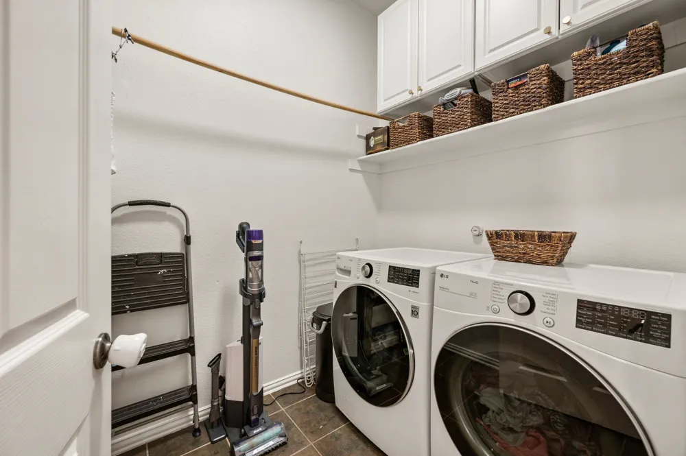 3513 Carlton Street Grapevine, TX 76092
