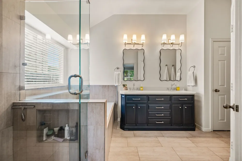 3513 Carlton Street Grapevine, TX 76092
