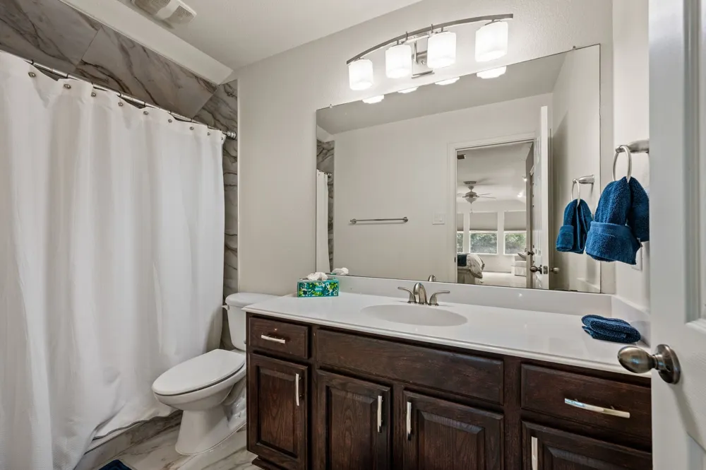 3513 Carlton Street Grapevine, TX 76092