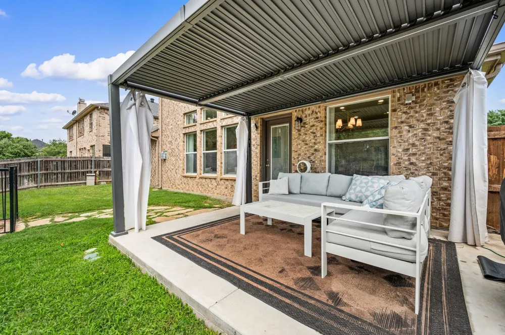 3513 Carlton Street Grapevine, TX 76092