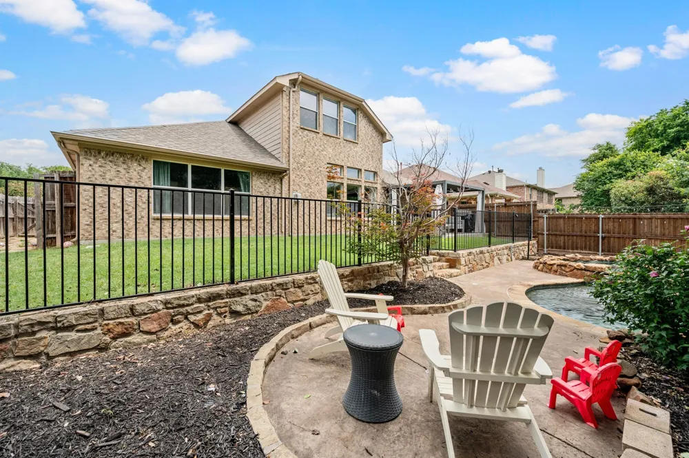 3513 Carlton Street Grapevine, TX 76092