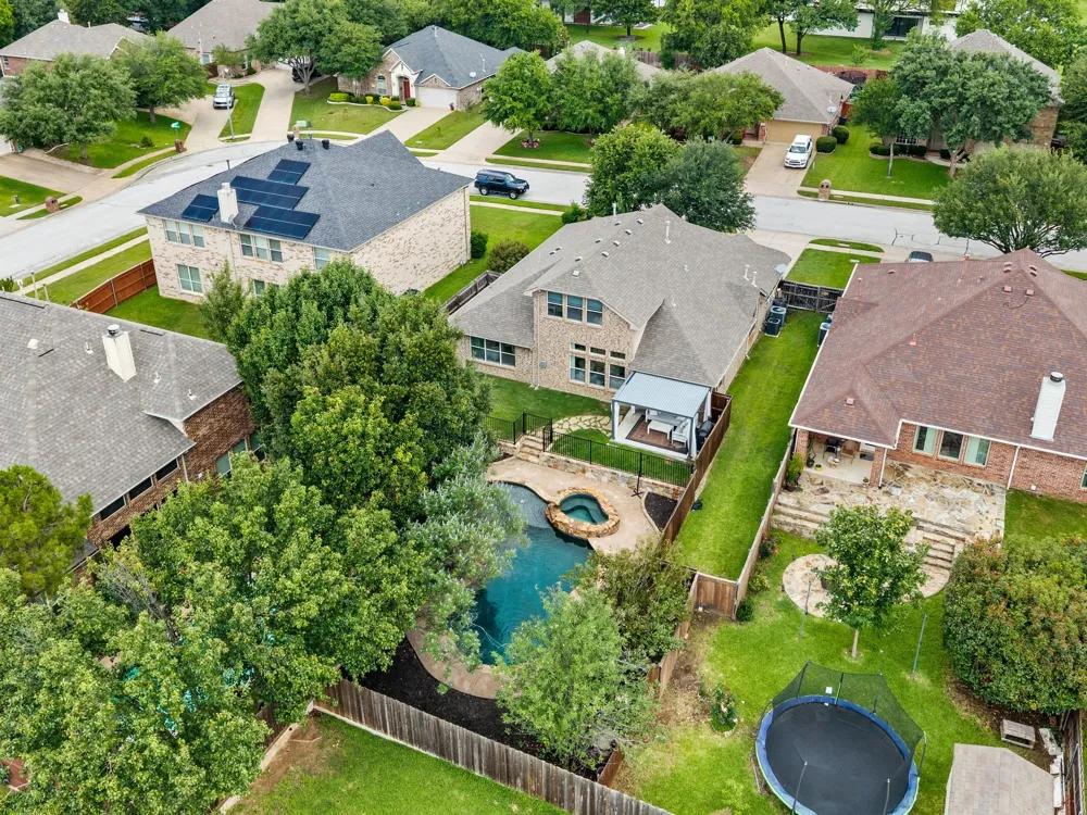 3513 Carlton Street Grapevine, TX 76092