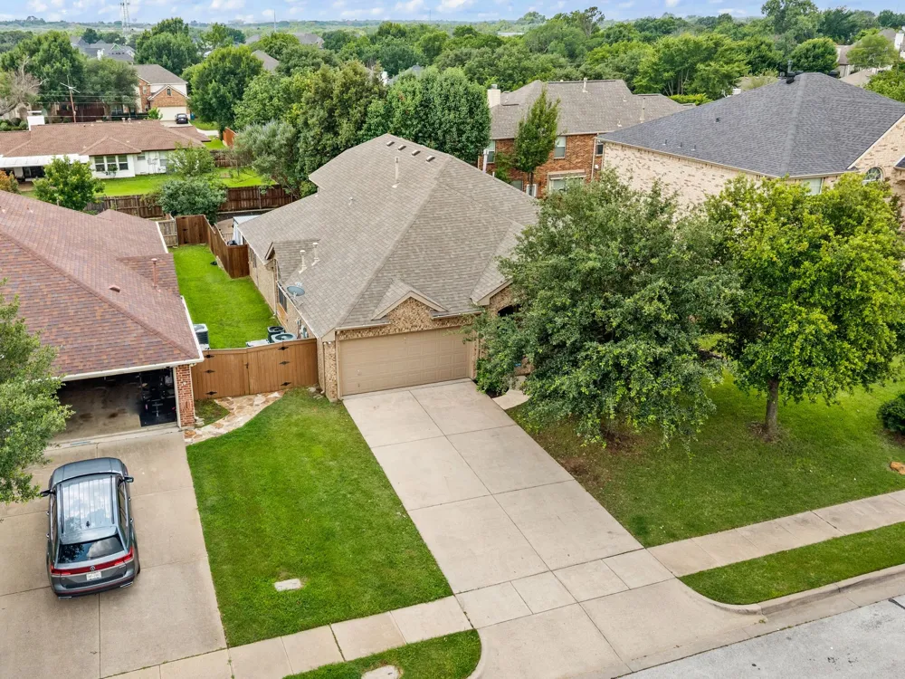 3513 Carlton Street Grapevine, TX 76092