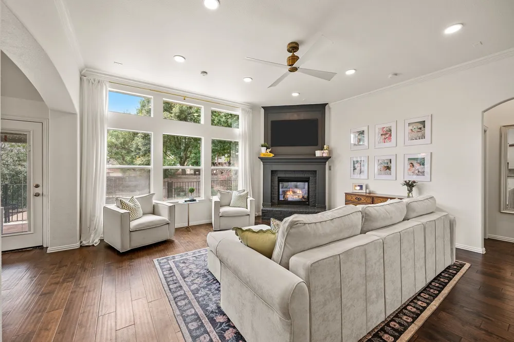 3513 Carlton Street Grapevine, TX 76092