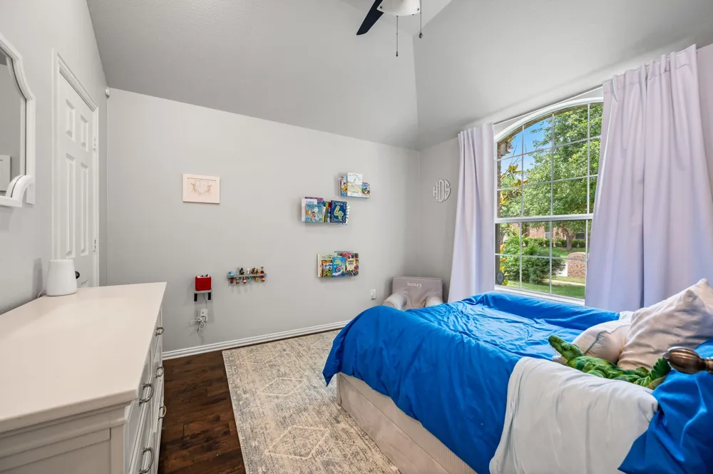 3513 Carlton Street Grapevine, TX 76092