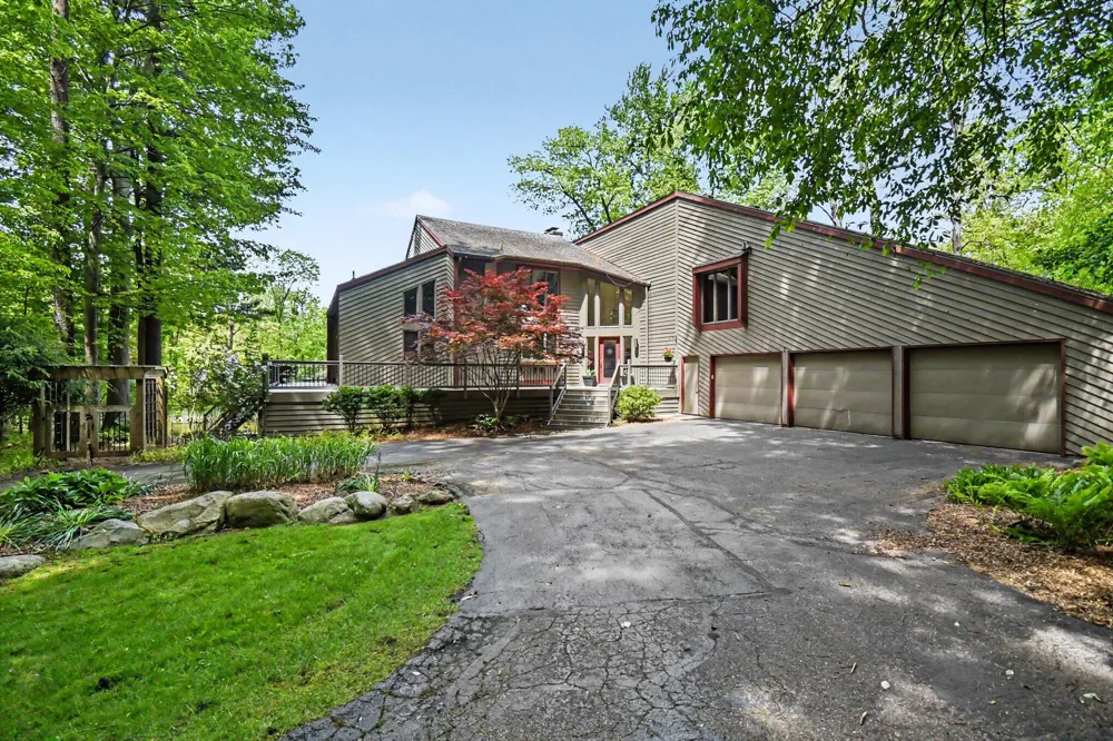 1843 Timber Trail Drive SE Ada, MI 49301