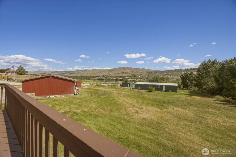 25505 C US Hwy 97 Pateros, WA 98846