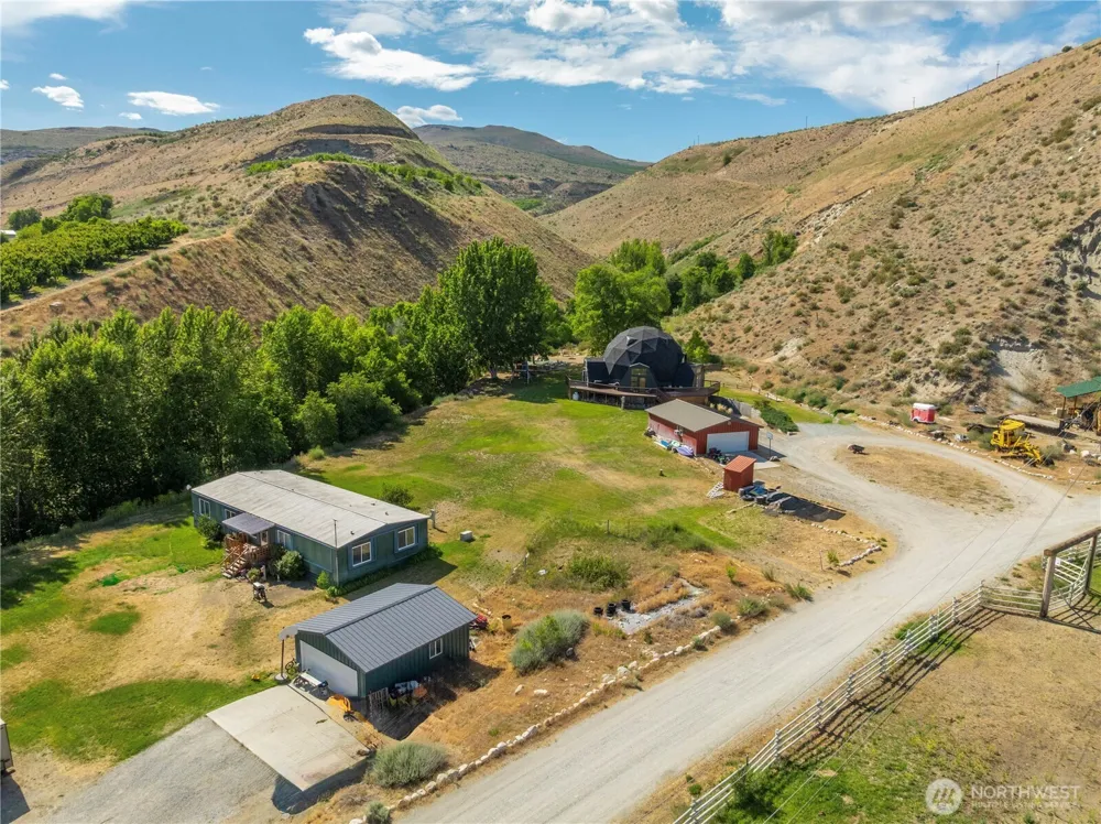 25505 C US Hwy 97 Pateros, WA 98846