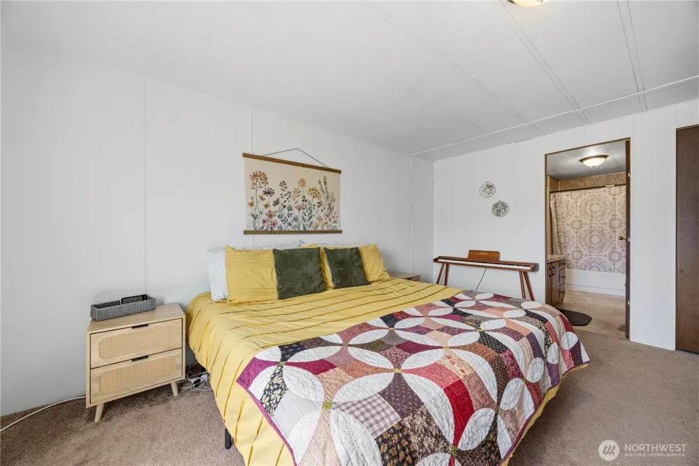 25505 C US Hwy 97 Pateros, WA 98846