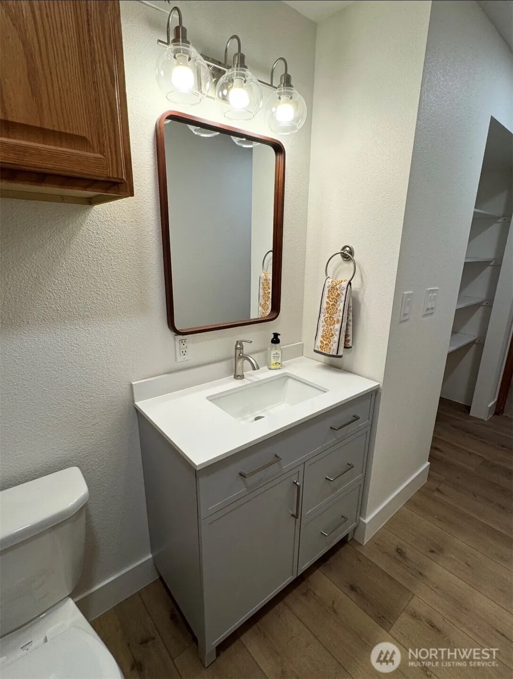 25505 C US Hwy 97 Pateros, WA 98846